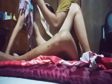 Kemesraan Sejoli Bersama Ayang Di Rumah Sepi